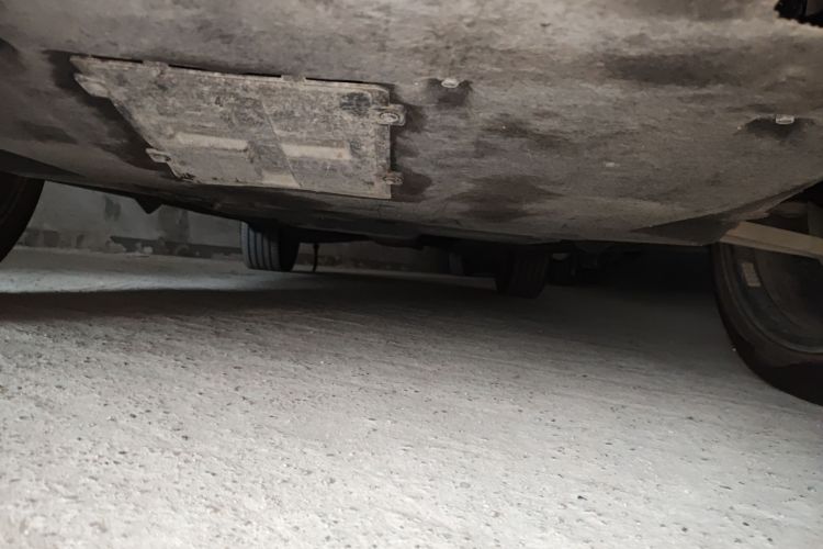 红旗HS5 2023款 2.0T 四驱旗享Pro版局部细节9008