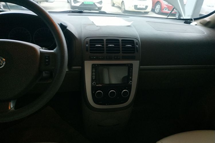 别克GL8 2014款 2.4L 经典版局部细节16