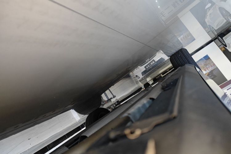 比亚迪 秦L 2024款 DM-i 120KM超越型局部细节9001