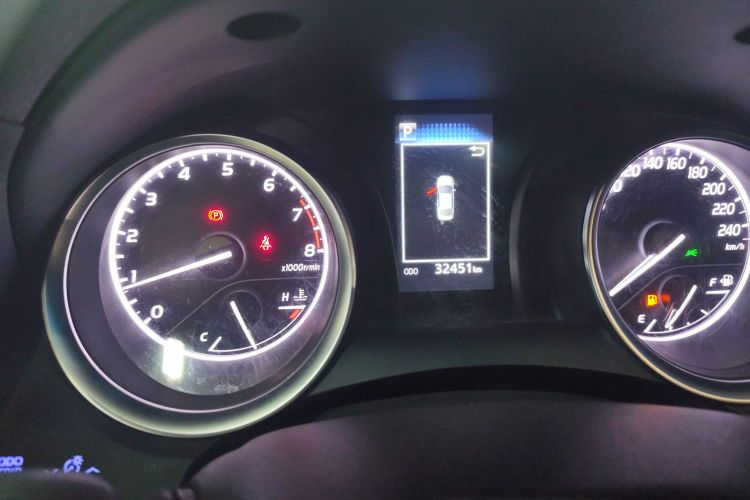 丰田 凯美瑞 2022款 2.0GVP 领先版中控内饰14