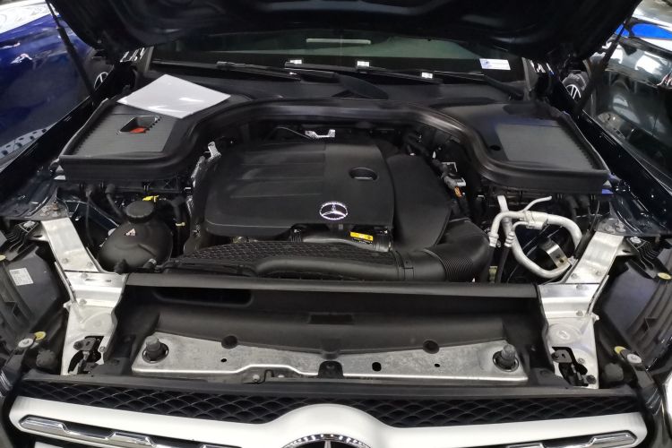 奔驰GLC 2021款 GLC 260 L 4MATIC 动感型机舱底盘24