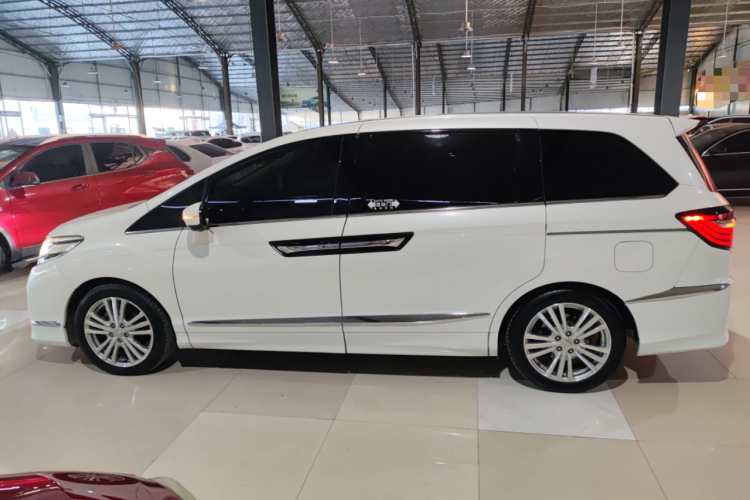 本田 艾力绅 2016款 2.4L 舒适版车身外观6003