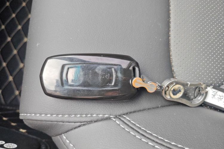 吉利汽车 帝豪 2017款 三厢百万款 1.5L CVT向上版中控内饰11