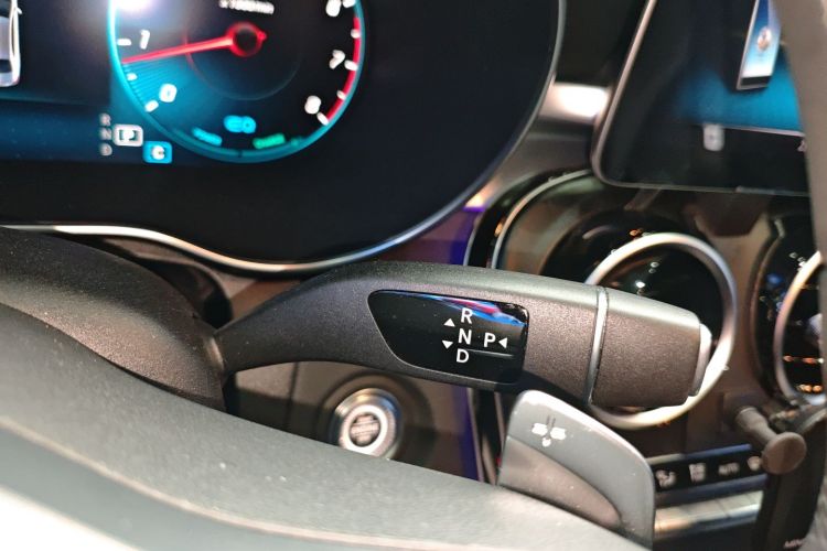 奔驰C级 2020款 改款 C 260 L 运动版中控内饰18