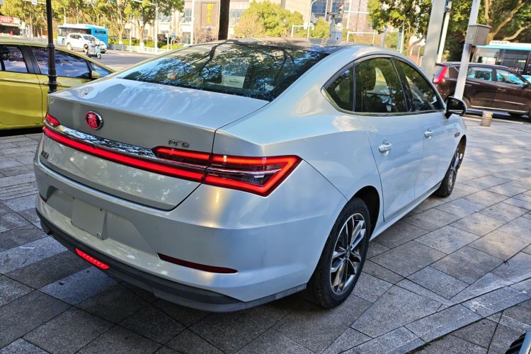 比亚迪 秦Pro 2020款 超越版 1.5TI 自动旗舰型车身外观7