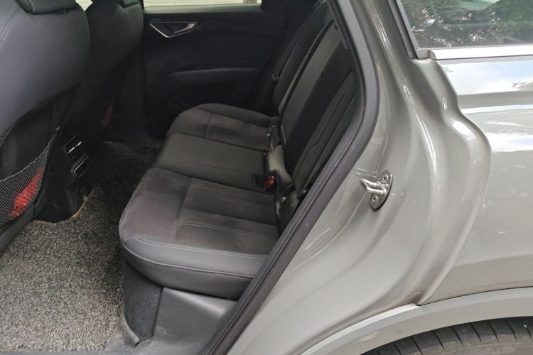 奥迪Q4 e-tron 2023款 40 e-tron 创境版中控内饰21