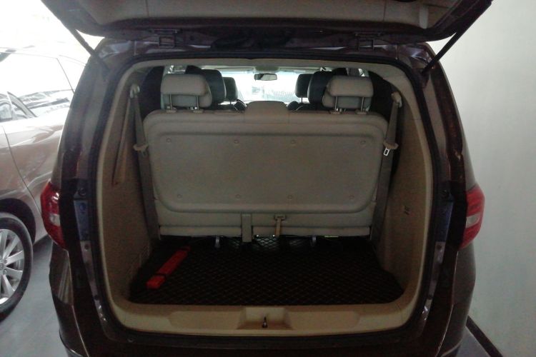 别克GL8 2018款 28T 豪华型 国VI机舱底盘23