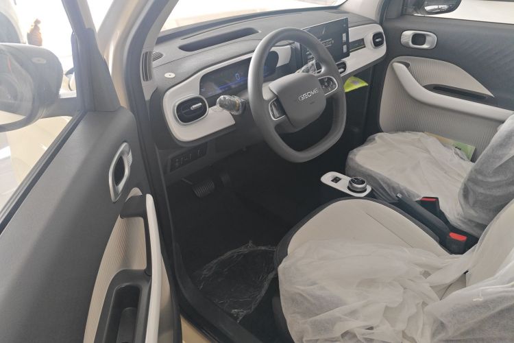 吉利银河 熊猫 2025款 210km 元气熊中控内饰20