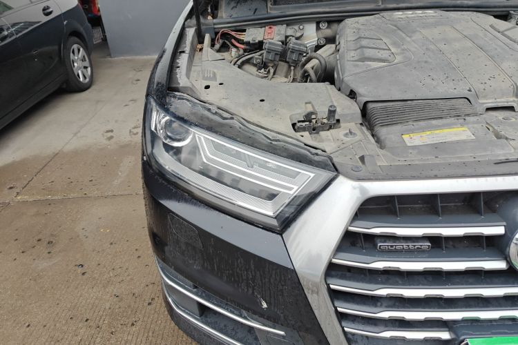 奥迪Q7 2016款 45 TFSI 技术型车身外观8