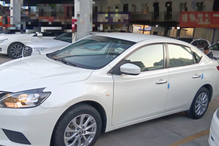 日产 轩逸 2022款 经典 1.6XE CVT舒适版车身外观4