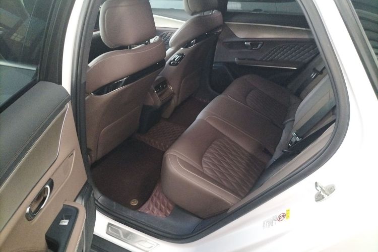 比亚迪 汉 2023款 EV 冠军版 605KM前驱尊贵型中控内饰7004