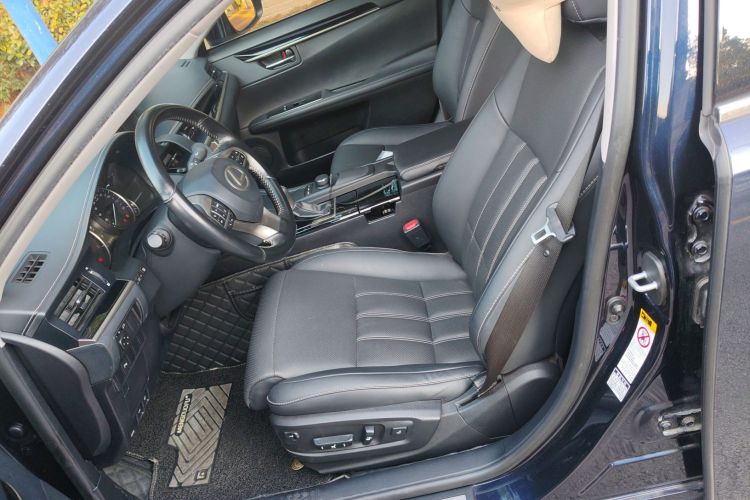 雷克萨斯ES 2015款 200 精英版中控内饰19