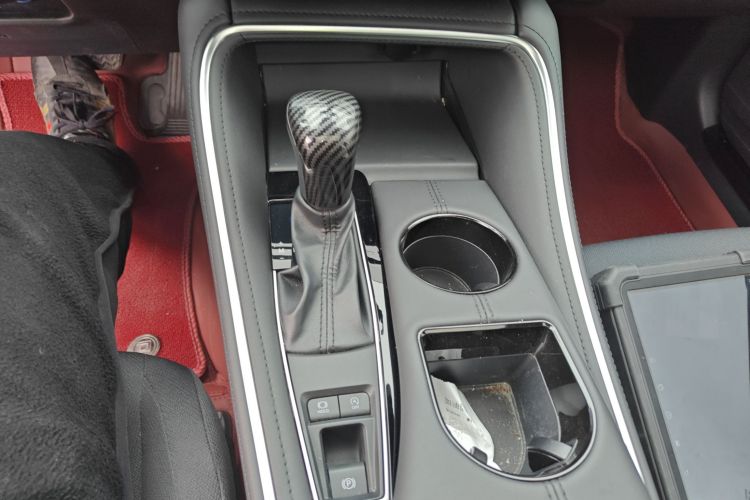 丰田 亚洲龙 2024款 2.0L 进取版中控内饰18