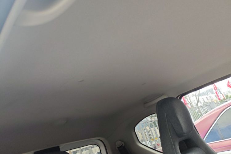 五菱汽车 宏光MINIEV 2022款 马卡龙时尚款 磷酸铁锂中控内饰22