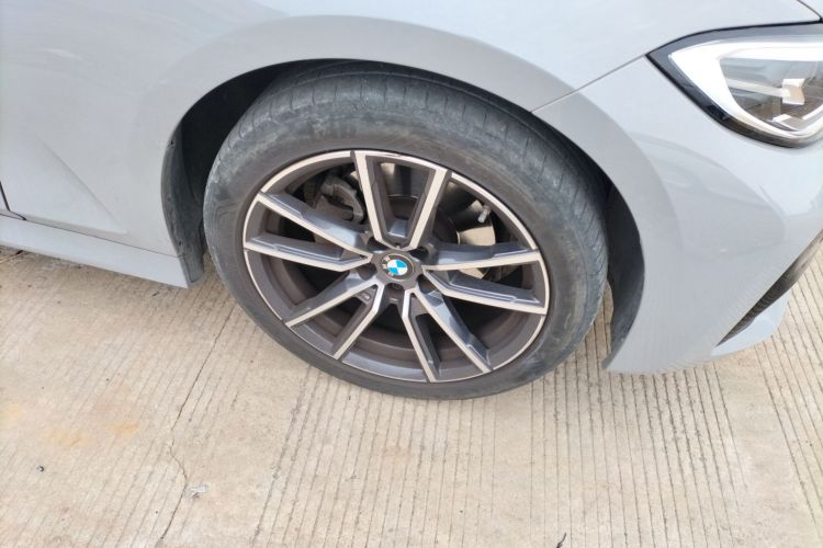 宝马3系 2021款 320Li M运动套装车身外观10