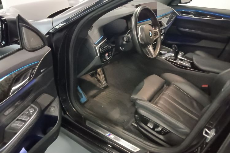 宝马6系GT 2021款 630i M运动套装中控内饰20