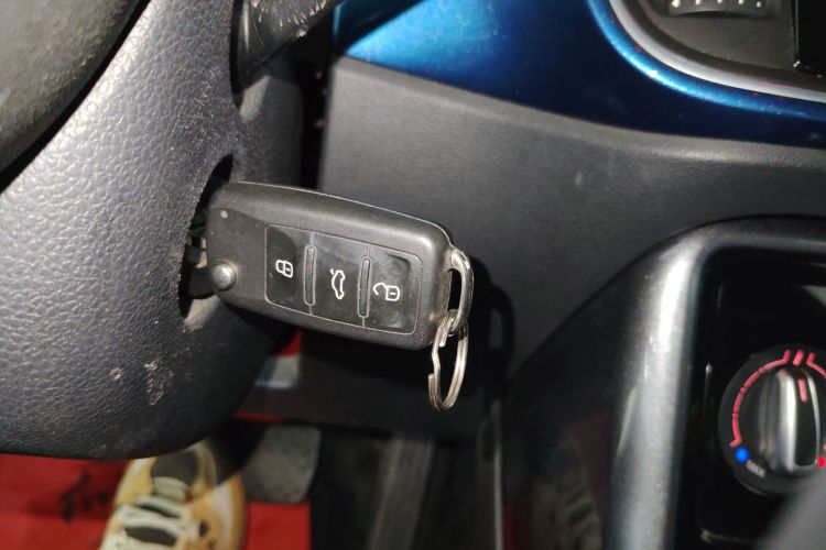 大众 甲壳虫 2018款 180TSI 宜乐型中控内饰7001