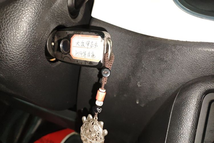 大众 甲壳虫 2014款 1.4TSI 时尚型中控内饰11