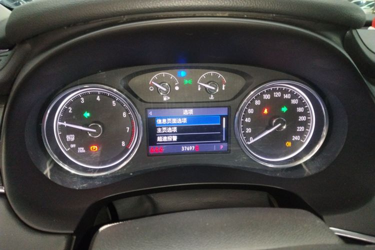 别克 君越 2022款 552T 豪华型局部细节14