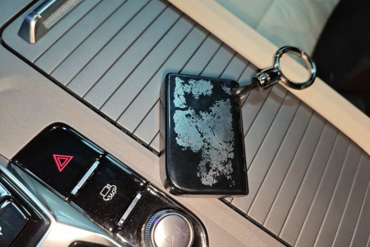 领克09 EM-P 2021款 2.0T PHEV Ultra 七座中控内饰11