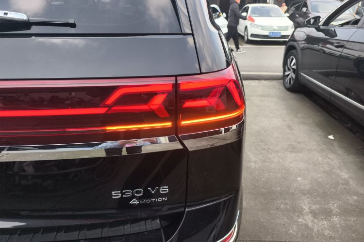 大众 途昂 2021款 530 V6 四驱尊崇豪华版车身外观9