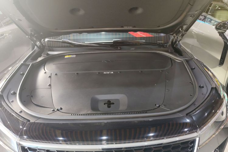 理想汽车 理想ONE 2021款 增程6座版机舱底盘24