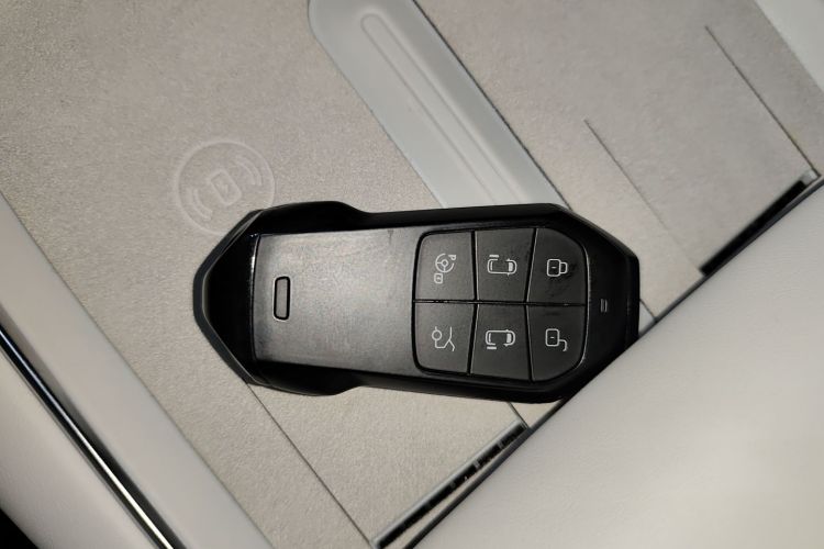 小鹏X9 2024款 640四驱高性能Max中控内饰11