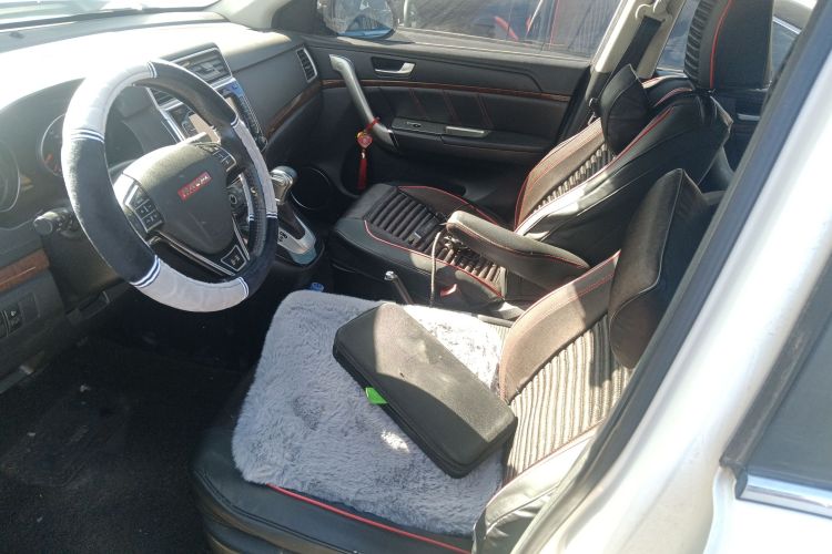 哈弗H6 2014款 运动版 2.4L 自动尊贵型局部细节19