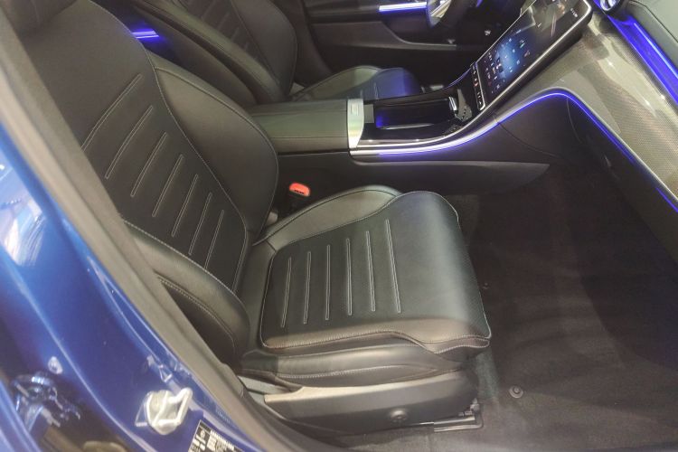 奔驰C级 2022款 改款 C 260 L 运动版局部细节41