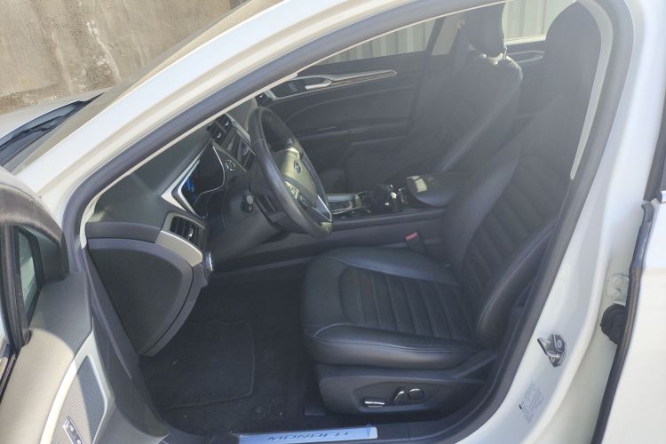 福特 蒙迪欧 2013款 2.0L GTDi200时尚型中控内饰19