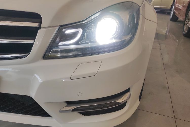 奔驰C级 2013款 C 260 时尚型 Grand Edition局部细节36