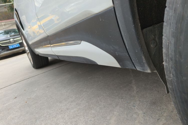 领克01 2017款 2.0T 两驱型Pro版局部细节9002