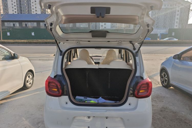 五菱汽车 宏光MINIEV 2025款 四门版 进阶款机舱底盘23