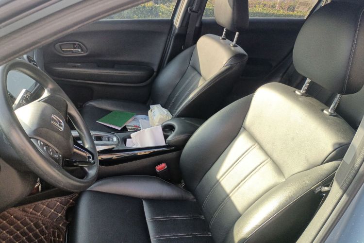 本田XR-V 2020款 1.5L CVT舒适版中控内饰19