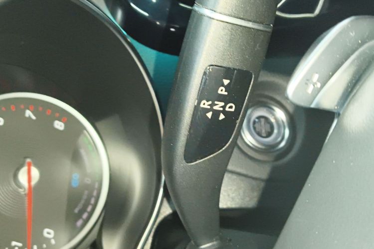 奔驰C级 2019款 C 260 运动版局部细节18