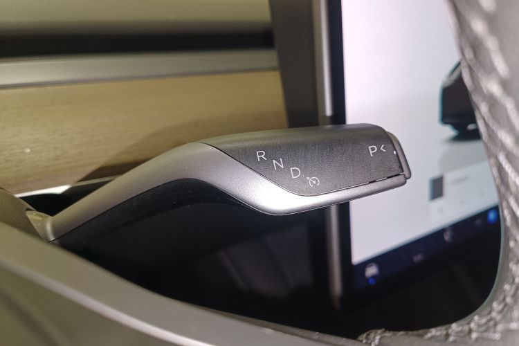 特斯拉 Model Y 2022款 改款 后轮驱动版中控内饰18