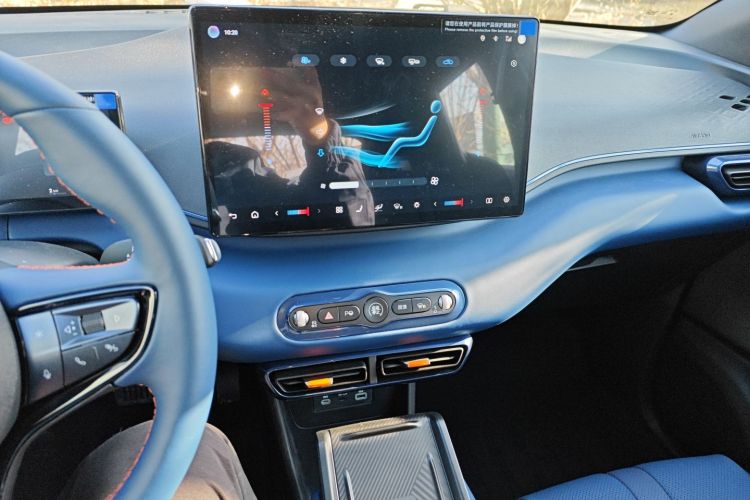 比亚迪 海鸥 2025款 智驾版 305km 自由版中控内饰16