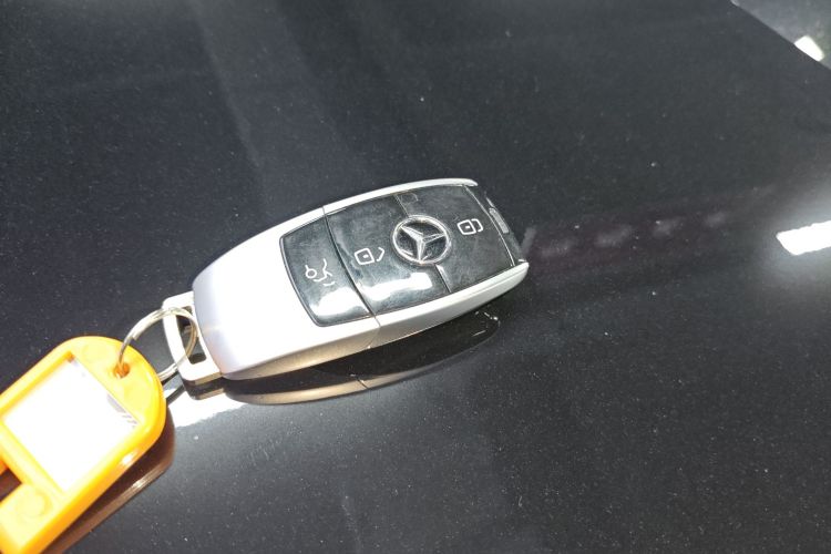 奔驰E级 2021款 E 260 L中控内饰7001