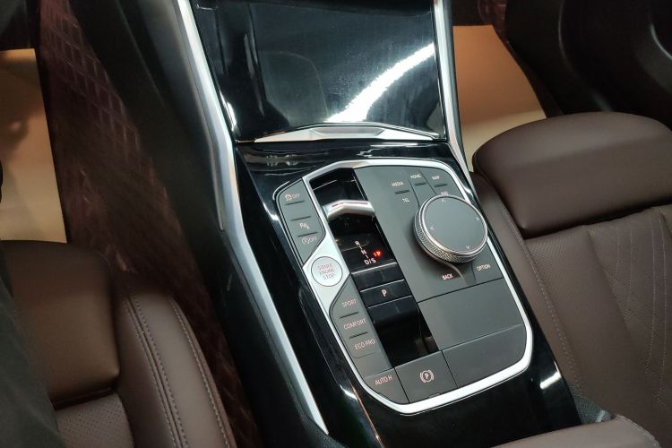 宝马3系 2023款 320Li M运动套装局部细节18