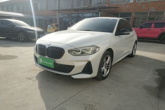 宝马1系 2021款 改款 120i M运动曜夜版