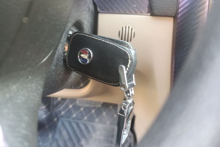 别克 凯越 2013款 1.5L 自动经典型中控内饰11