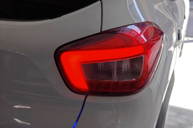 东风纳米EX1 2022款 PRO 悦世型车身外观9