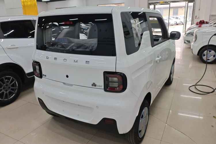 吉利银河 2024款 熊猫mini 200km 耐力熊车身外观7