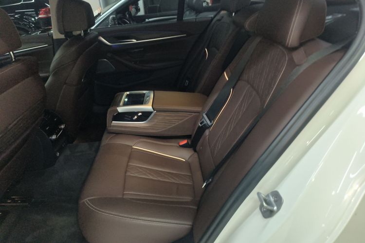 宝马5系 2020款 530Li 尊享型 豪华套装中控内饰7004