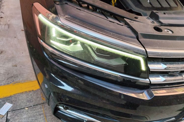 大众 途观L 2021款 330TSI 自动两驱R-Line旗舰版车身外观8