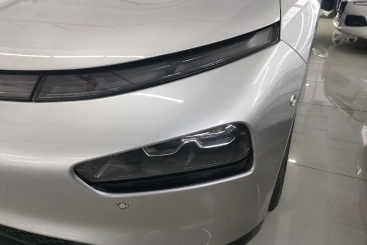 小鹏P7 2022款 670N+局部细节36