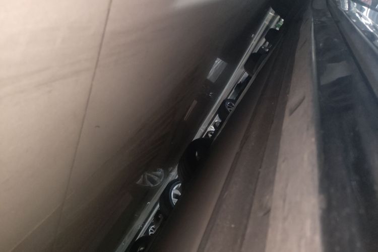 小米汽车 小米YU7 2025款 超长续航高性能四驱Max版局部细节9001