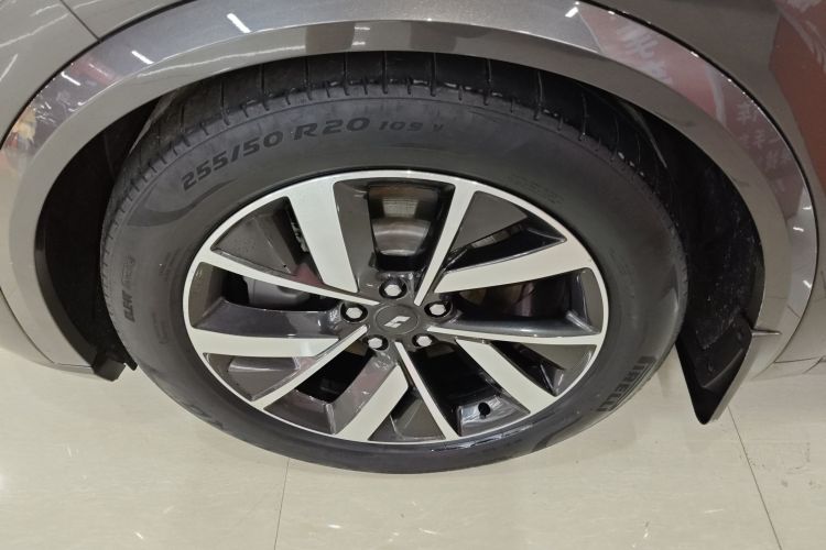 理想汽车 理想L8 2023款 Pro车身外观6007