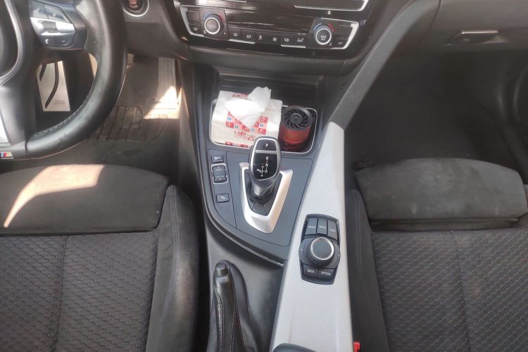 宝马3系 2018款 320i M运动套装局部细节18