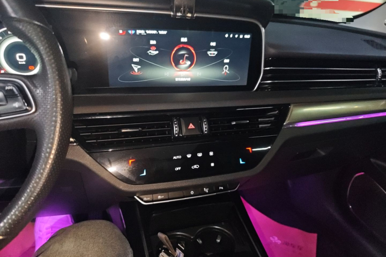 红旗HS5 2022款 改款 2.0T 智联旗享四驱版局部细节16